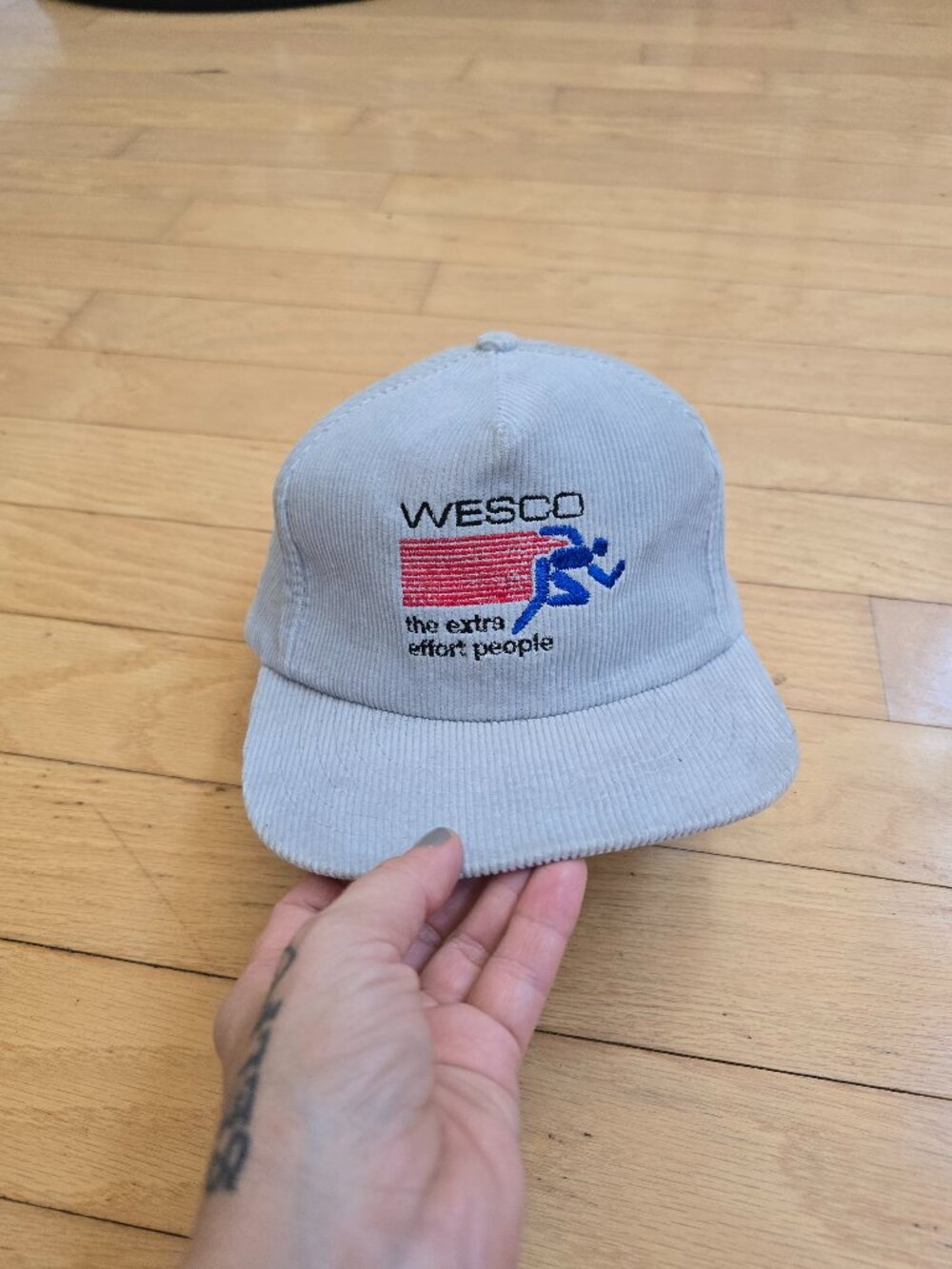 Vintage 90s Wesco "The Extra Effort People" Light Gray Corduroy Snapback Hat